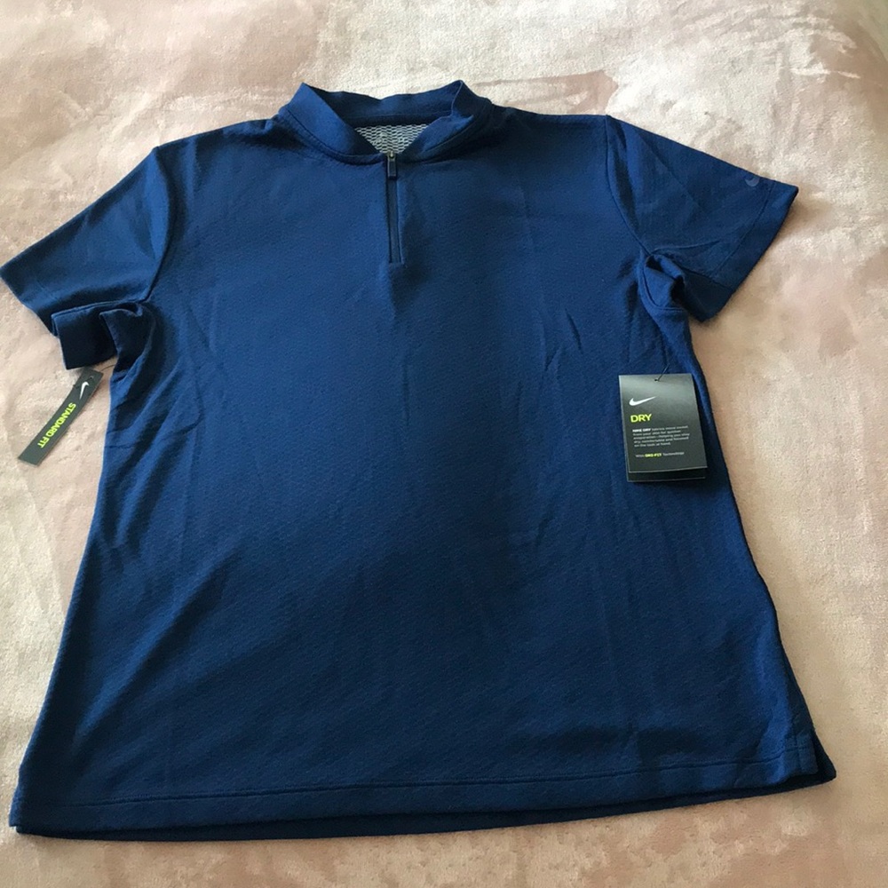 NWT Dri-Fit Athletic / Golf Shirt. Standard Fit.